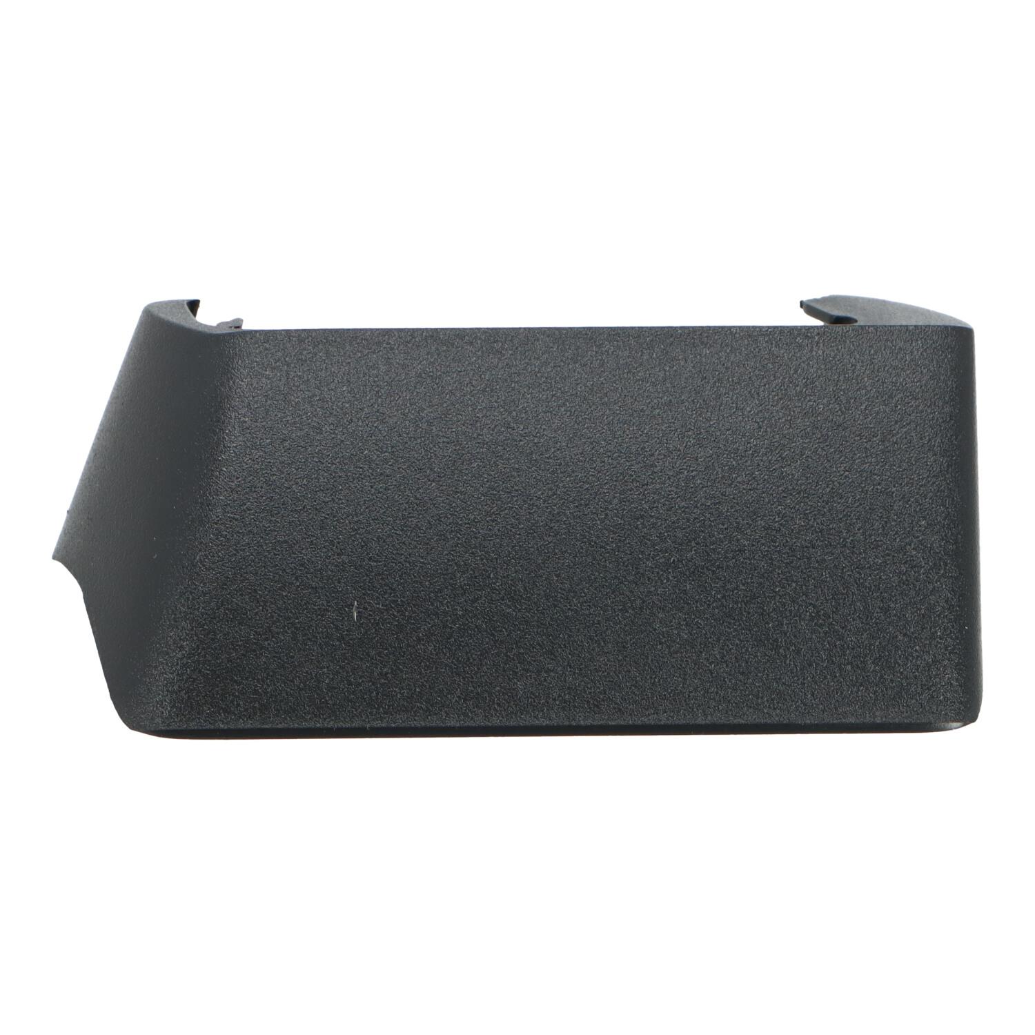 Takräckeskåpa höger mitt